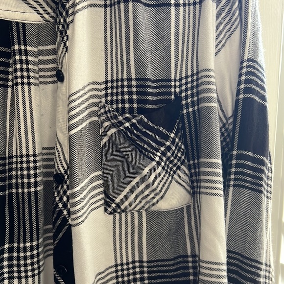Rails oversized flannel - Picture 3 of 4